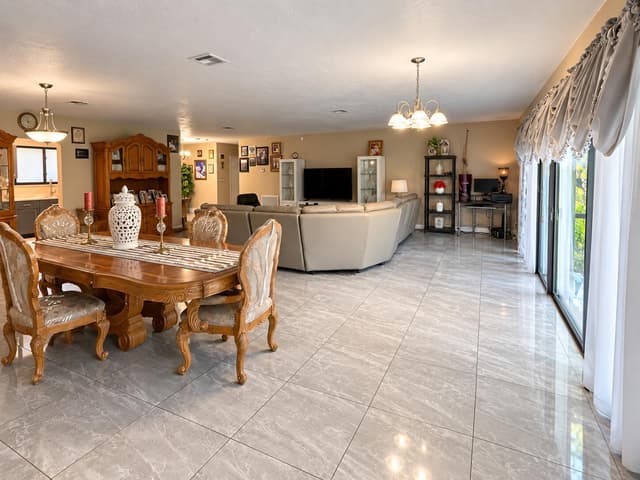 70 NE 174TH Drive, North Miami Beach FL 33162 - North Miami Beach, FL - Photo 7