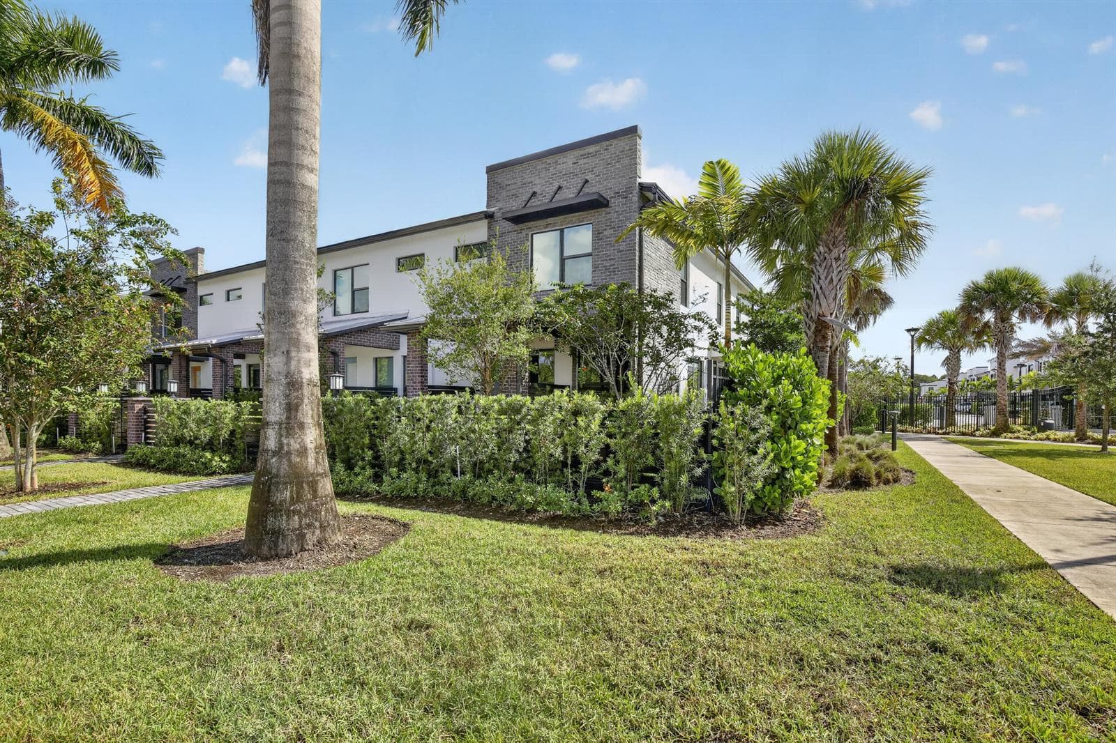 765 NW 84TH Terrace, Plantation FL 33324 - Plantation, FL - Photo 1