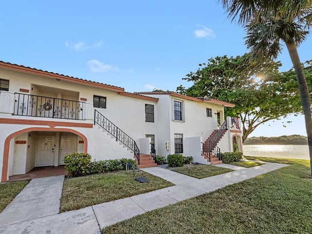 330 Palmwood Place # 210, Boca Raton FL 33431 - Boca Raton, FL - Photo 2