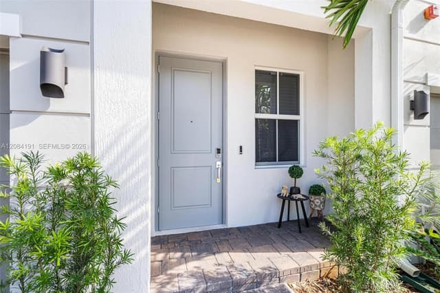 17033 SW 1st St # 1, Pembroke Pines FL 33027 - Pembroke Pines, FL - Photo 4