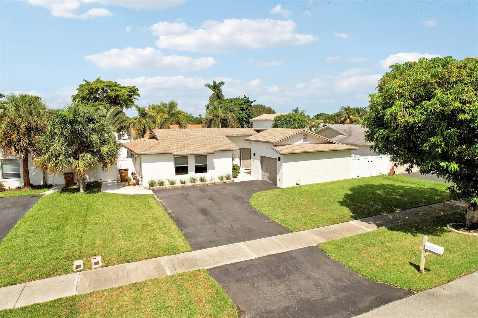 275 NW 37th Way, Deerfield Beach FL 33442 - Deerfield Beach, FL - Photo 1