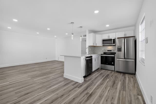 515 Normandy Lane, Delray Beach FL 33484 - Delray Beach, FL - Photo 3