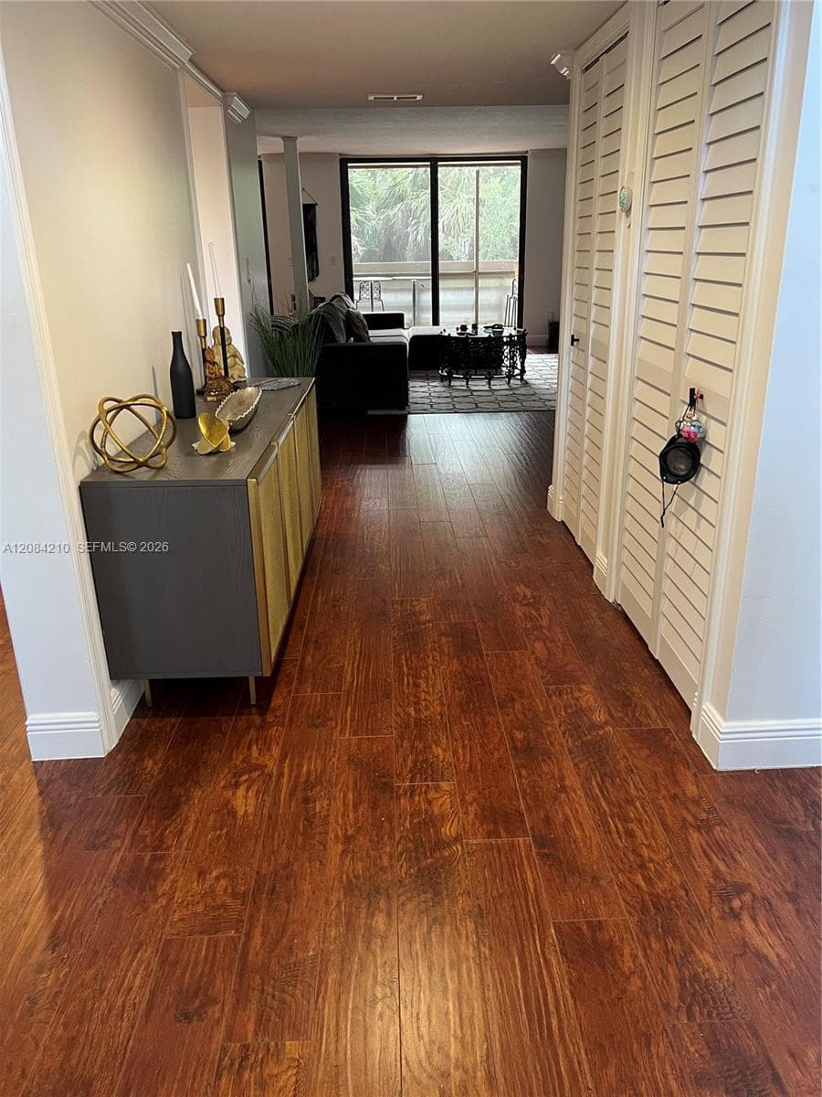141 SW 96th Ter # 305, Plantation FL 33324 - Plantation, FL - Photo 1
