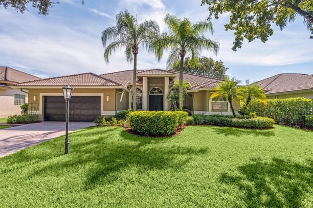 4933 CHARDONNAY Drive, Coral Springs FL 33067 - Coral Springs, FL - Photo 3