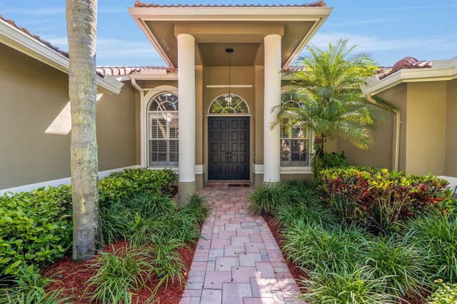 4933 CHARDONNAY Drive, Coral Springs FL 33067 - Coral Springs, FL - Photo 5
