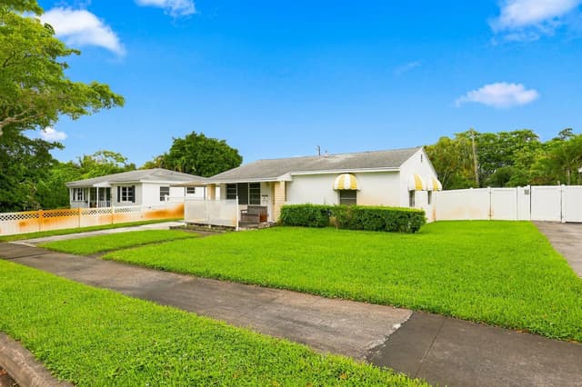 933 UPLAND Road, West Palm Beach FL 33401 - West Palm Beach, FL - Photo 6