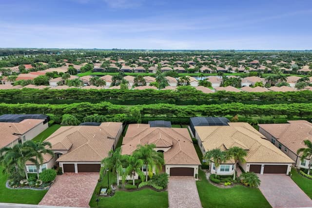 8202 Alpine Ridge Road, Boynton Beach FL 33473 - Boynton Beach, FL - Photo 2