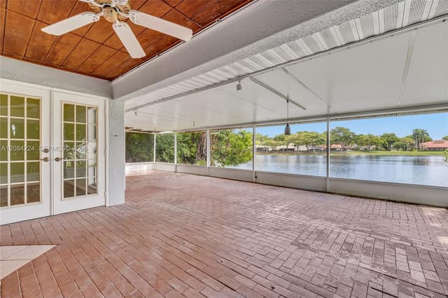 685 SE 25th Ln, Homestead FL 33033 - Homestead, FL - Photo 3