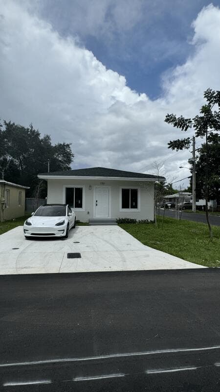 1701 NW 9th Street, Fort Lauderdale FL 33311 - Fort Lauderdale, FL - Photo 2