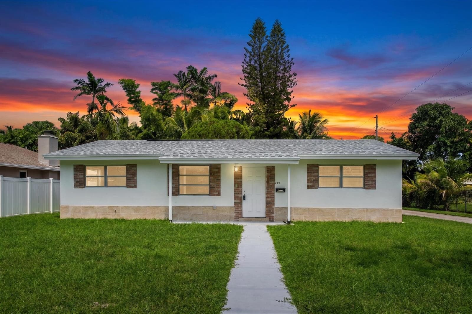 210 NE 5TH Avenue, Dania Beach FL 33004 - Dania Beach, FL - Photo 1