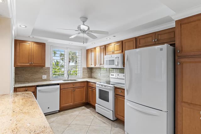 375 Beach Road # 201, Tequesta FL 33469 - Tequesta, FL - Photo 7