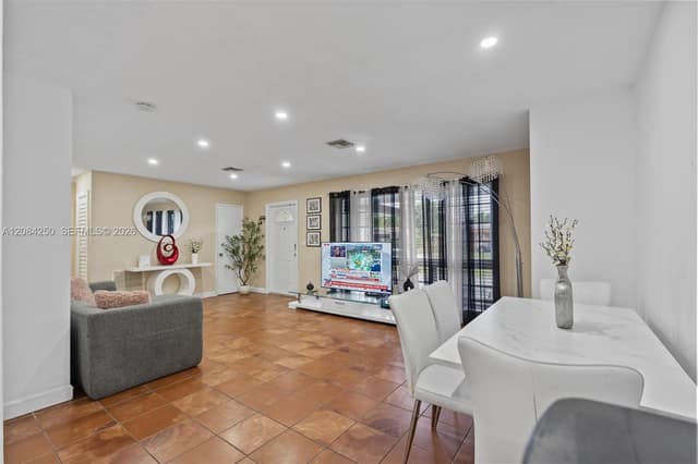 3831 NW 6th Pl, Lauderhill FL 33311 - Lauderhill, FL - Photo 6