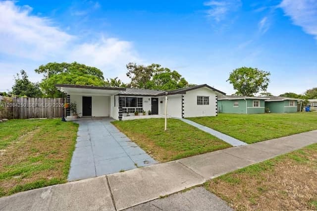3831 NW 6th Pl, Lauderhill FL 33311 - Lauderhill, FL - Photo 3