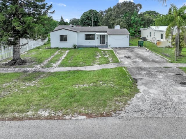 1146 Jann Ave, Opa-Locka FL 33054 - Opa-Locka, FL - Photo 2