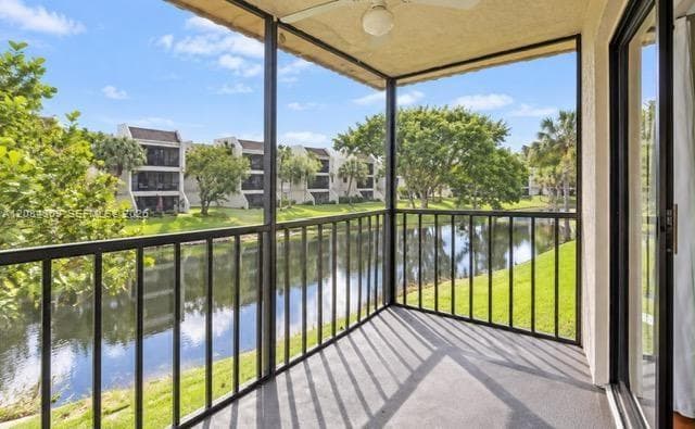182 Lakeview Dr # 204, Weston FL 33326 - Weston, FL - Photo 1
