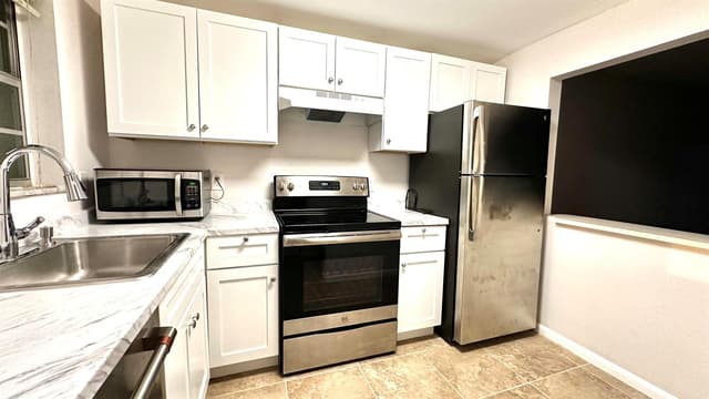 1638 EMBASSY Drive # 208, West Palm Beach FL 33401 - West Palm Beach, FL - Photo 7