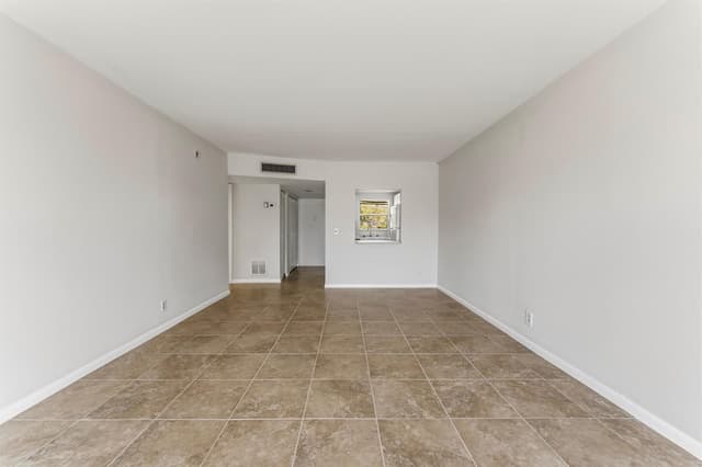 1638 EMBASSY Drive # 208, West Palm Beach FL 33401 - West Palm Beach, FL - Photo 5