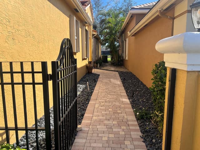 4194 IMPERIAL ISLE Drive, Lake Worth FL 33449 - Lake Worth, FL - Photo 2