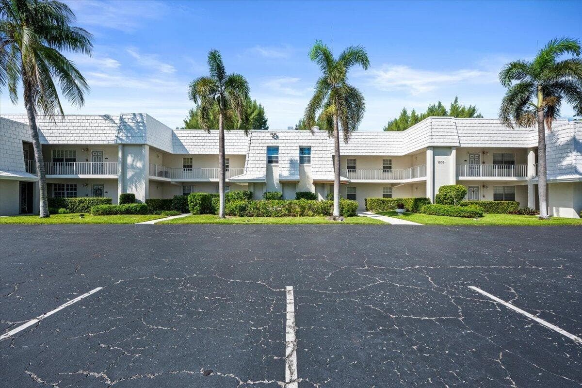 1205 E SANDY Lane E # 249, Singer Island FL 33404 - Singer Island, FL - Photo 1