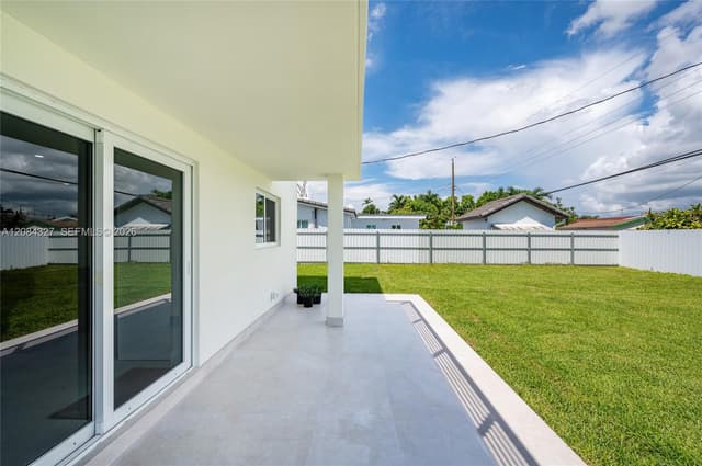 9361 SW 27th St, Miami FL 33165 - Miami, FL - Photo 7