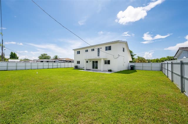 9361 SW 27th St, Miami FL 33165 - Miami, FL - Photo 4