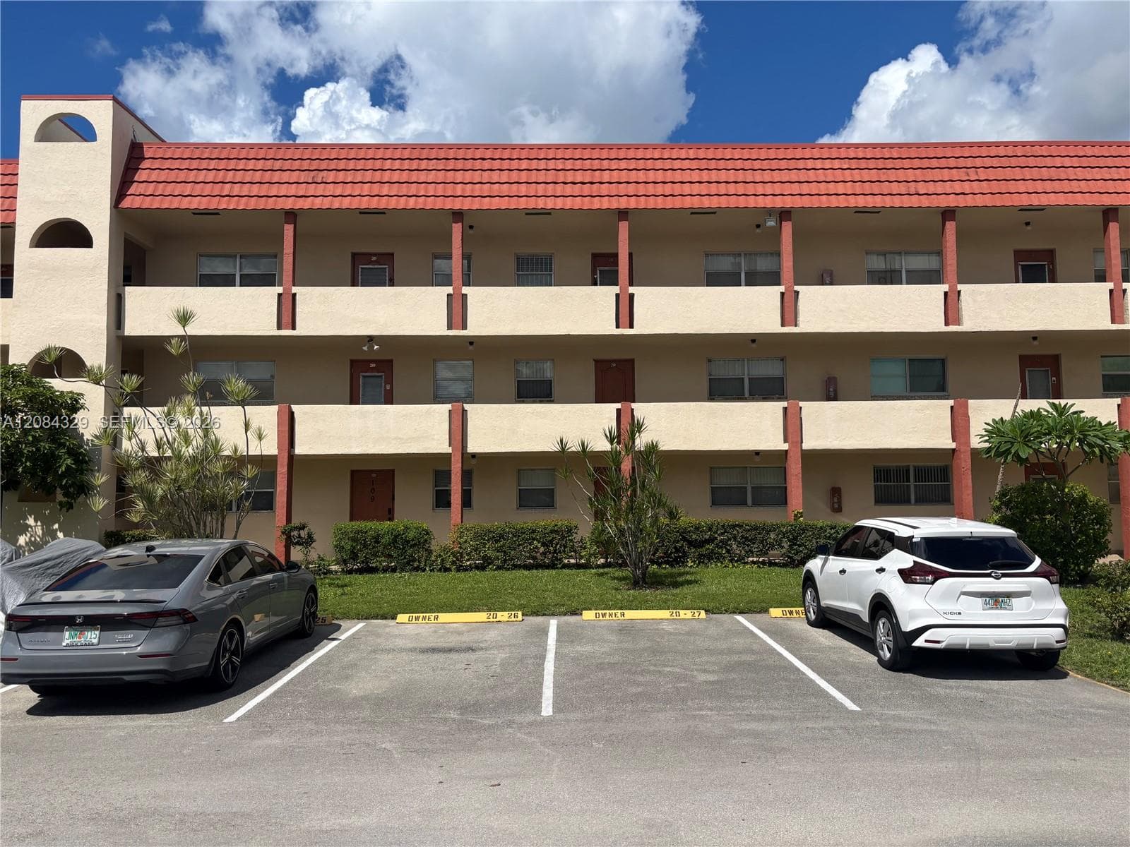 3051 E Sunrise Lakes Dr # 211, Sunrise FL 33322 - Sunrise, FL - Photo 1