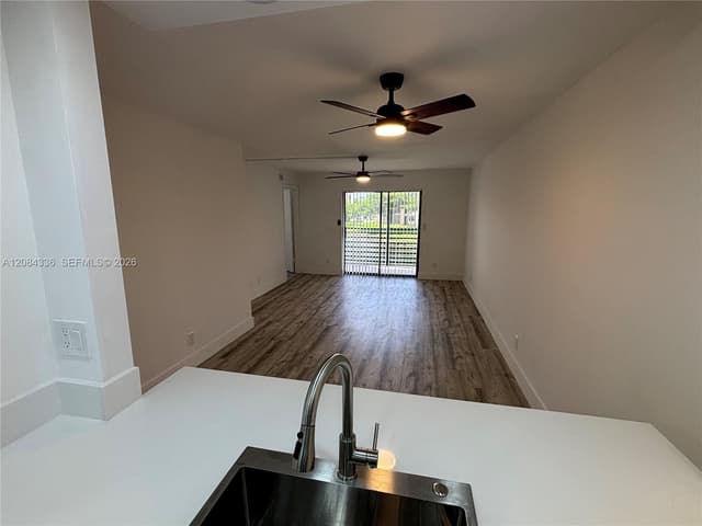 10304 Sunrise Lakes Blvd # 209, Sunrise FL 33322 - Sunrise, FL - Photo 6