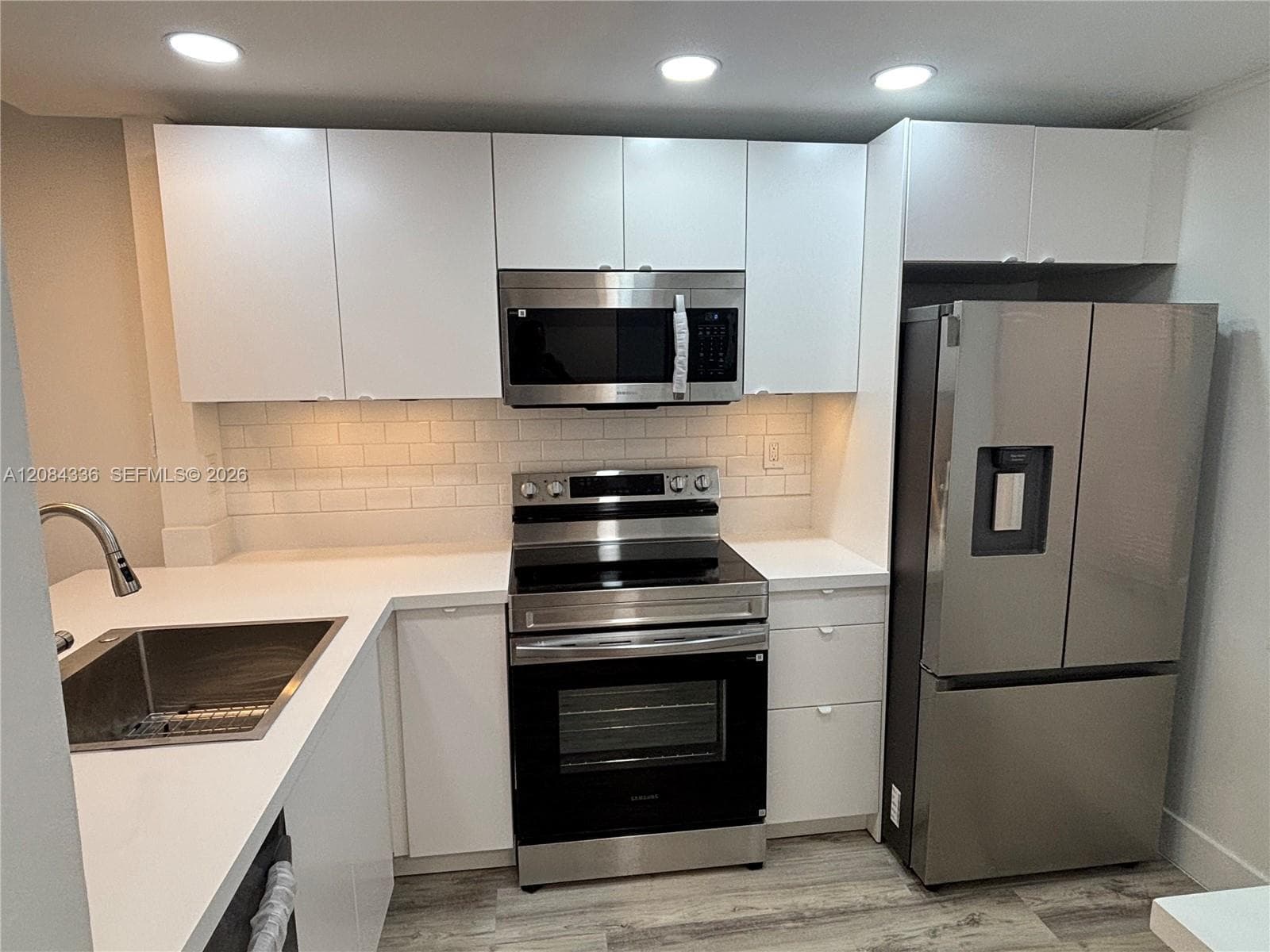 10304 Sunrise Lakes Blvd # 209, Sunrise FL 33322