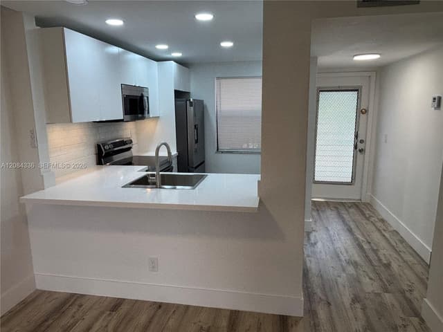 10304 Sunrise Lakes Blvd # 209, Sunrise FL 33322 - Sunrise, FL - Photo 5