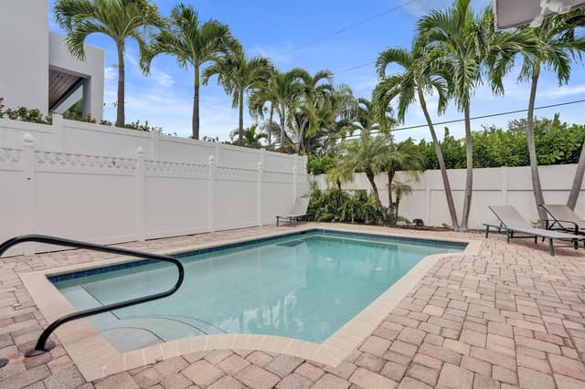3207 LEIGH Road, Pompano Beach FL 33062 - Pompano Beach, FL - Photo 2