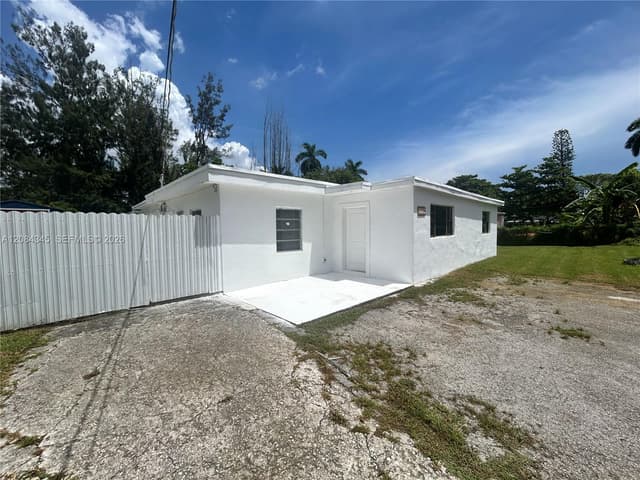 1843 NW 107th St, Miami FL 33167 - Miami, FL - Photo 6