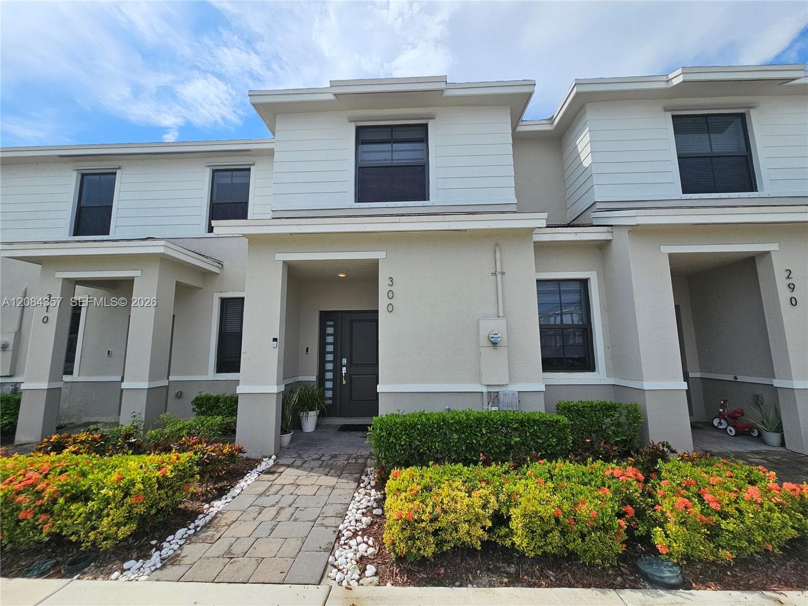 300 NE 12th St, Florida City FL 33034 - Florida City, FL - Photo 1