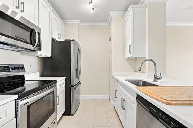 780 S Sapodilla Avenue # 412, West Palm Beach FL 33401 - West Palm Beach, FL - Photo 4