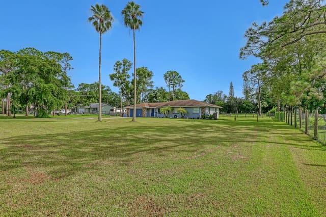 11920 41st Court N, West Palm Beach FL 33411 - West Palm Beach, FL - Photo 2