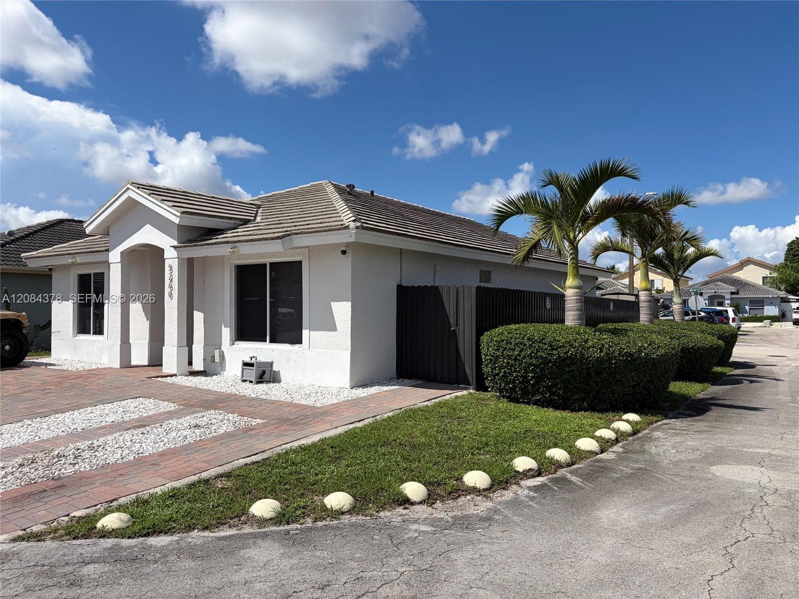 5260 NW 184th Ln, Miami Gardens FL 33055
