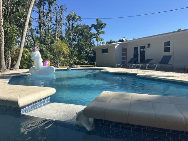 317 NW 26TH Court, Wilton Manors FL 33311 - Wilton Manors, FL - Photo 2