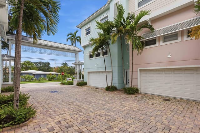 479 NE 1st St, Pompano Beach FL 33060 - Pompano Beach, FL - Photo 2