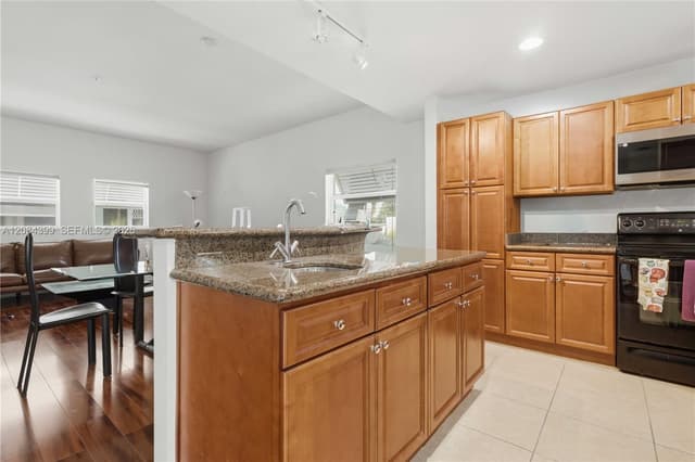 479 NE 1st St, Pompano Beach FL 33060 - Pompano Beach, FL - Photo 6