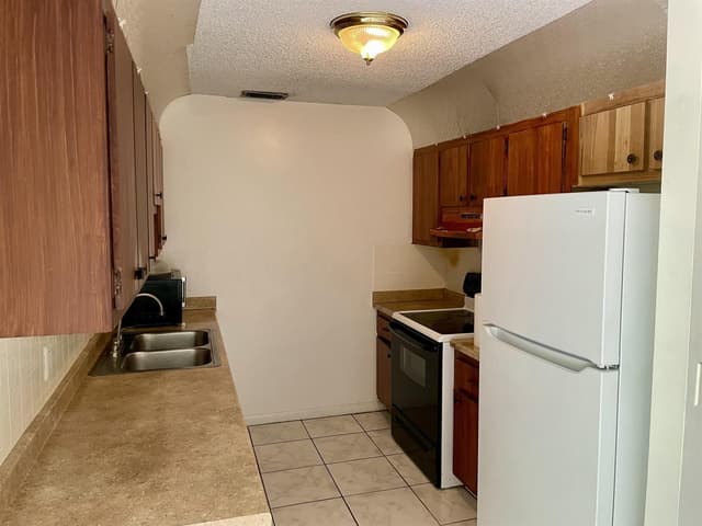3293 Kirk Road Unit 7, Lake Worth FL 33461 - Lake Worth, FL - Photo 3