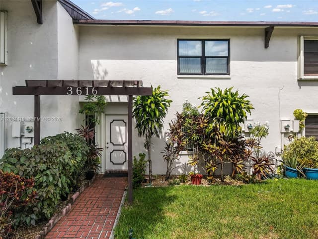 3616 SW 68th Ln # D, Miramar FL 33023 - Miramar, FL - Photo 2