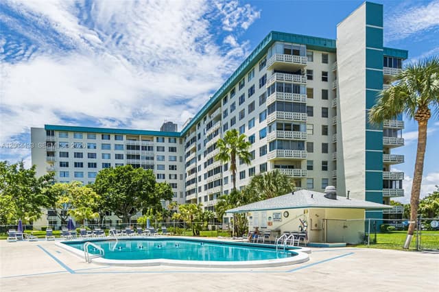 4330 Hillcrest Dr # 520, Hollywood FL 33021 - Hollywood, FL - Photo 4