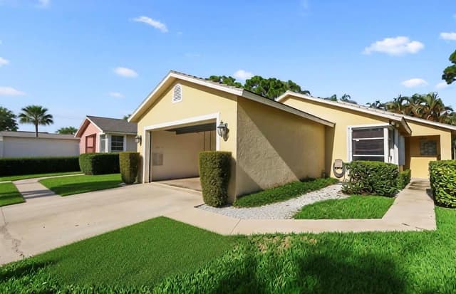 172 HARBOR LAKE Circle, FL 33413 - Photo 3