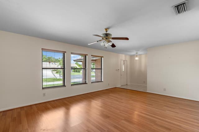 2652 Yarmouth Drive, Wellington FL 33414 - Wellington, FL - Photo 6