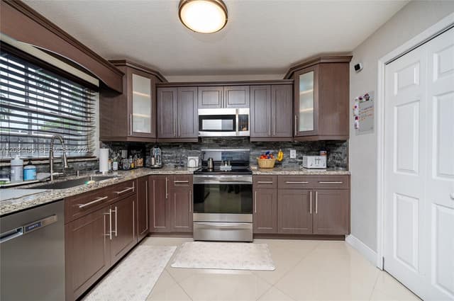 13491 SW 62nd St # 3, Miami FL 33183 - Miami, FL - Photo 5