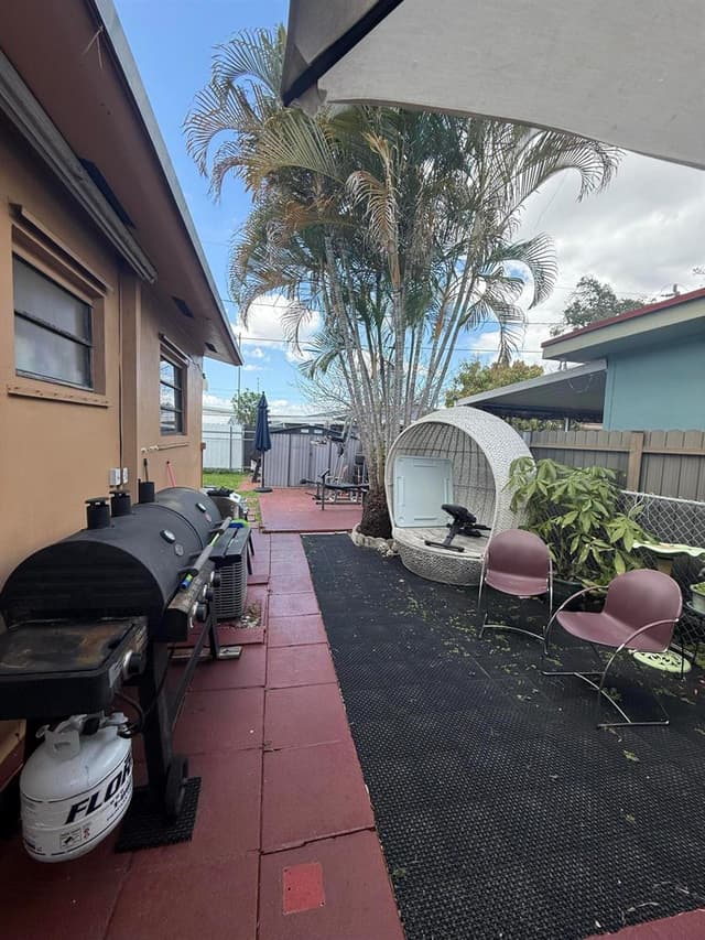 250 SW 76th Court, Miami FL 33144 - Miami, FL - Photo 5