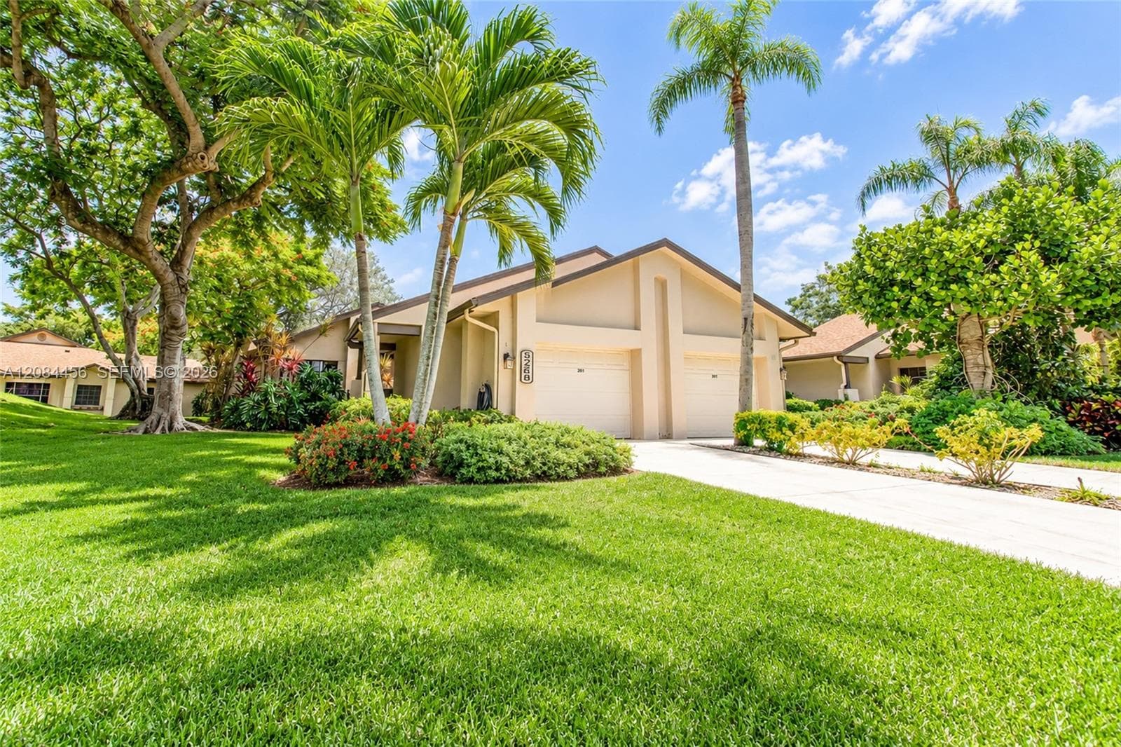 5289 Fairway Woods Dr # 2911, Delray Beach FL 33484 - Delray Beach, FL - Photo 1