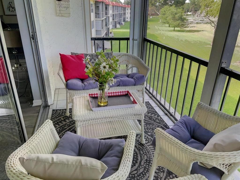9300 N HOLLYBROOK LAKE Drive S # 304, Pembroke Pines FL 33025 - Pembroke Pines, FL - Photo 1
