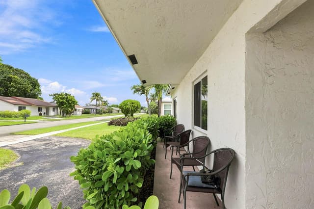 7804 SW 6th Court, North Lauderdale FL 33068 - North Lauderdale, FL - Photo 5