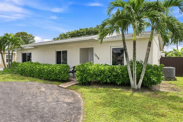 7804 SW 6th Court, North Lauderdale FL 33068 - North Lauderdale, FL - Photo 4