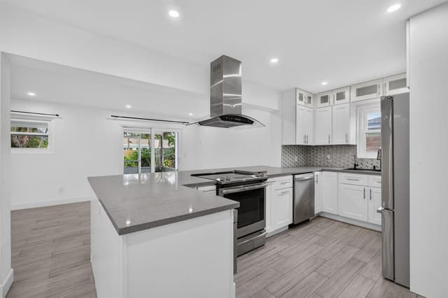 502 Circle E, Jupiter FL 33458 - Jupiter, FL - Photo 3